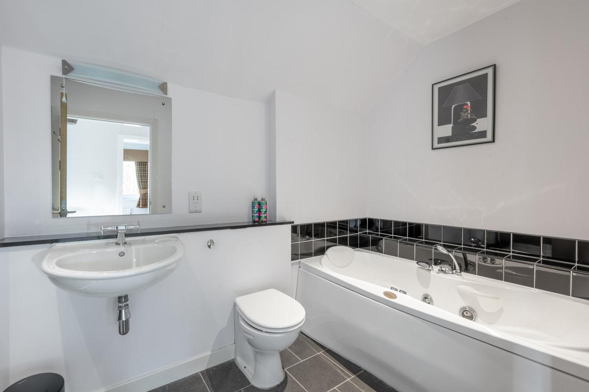 Abbey Holidays Loch Ness Luxury Self Catering 2 Bedroom