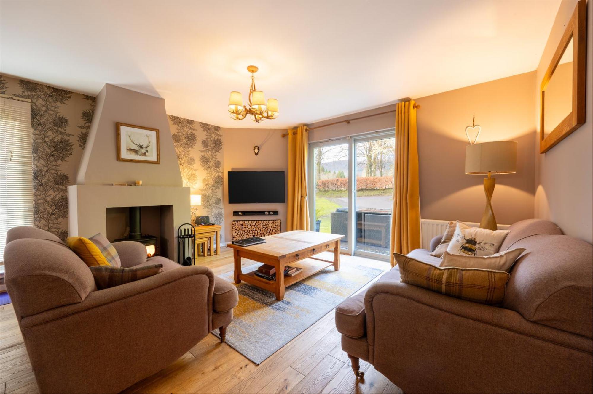 Abbey Holidays Loch Ness Luxury Self Catering 2 Bedroom *