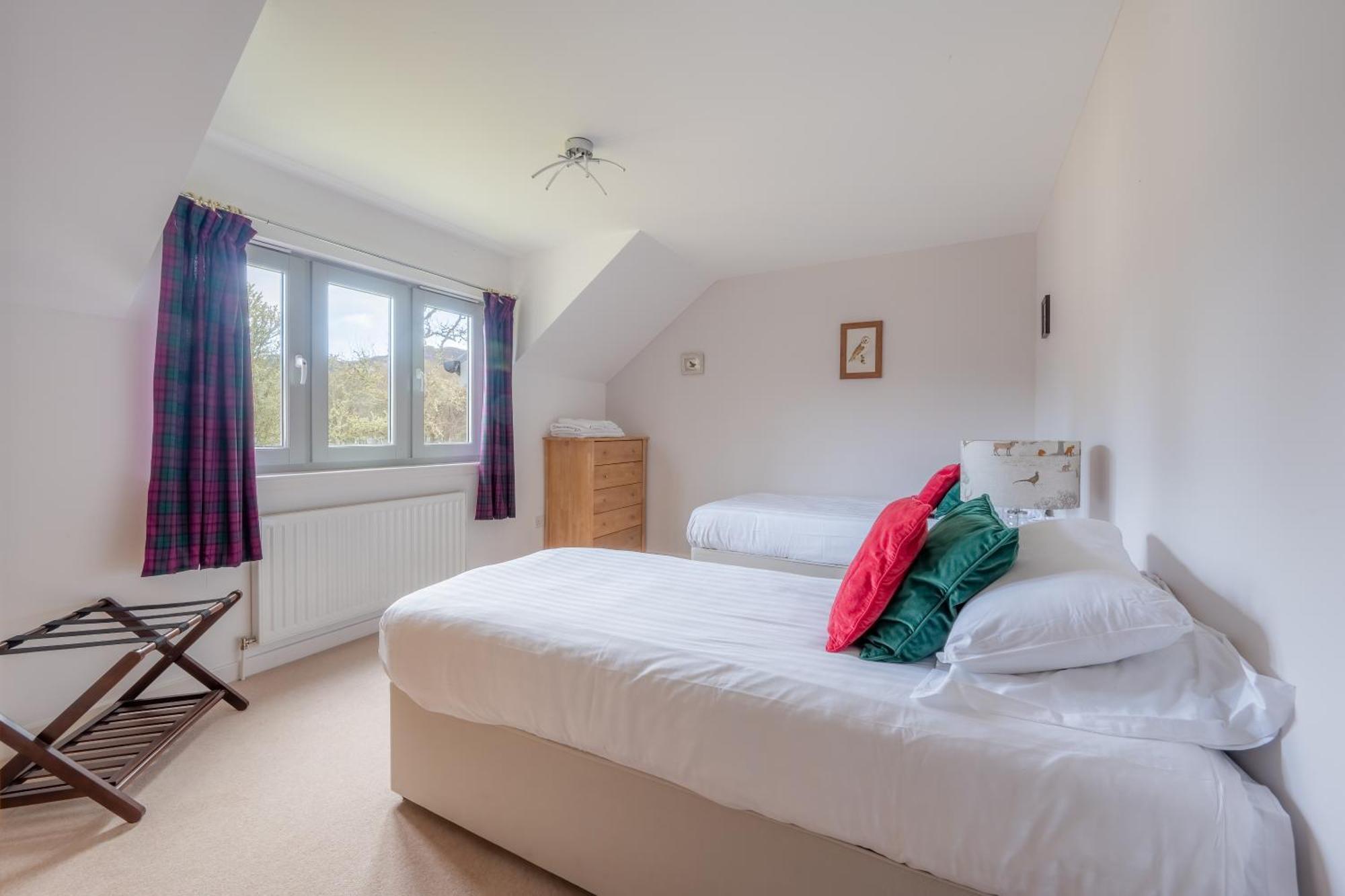 Abbey Holidays Loch Ness Luxury Self Catering 2 Bedroom * Fort Augustus